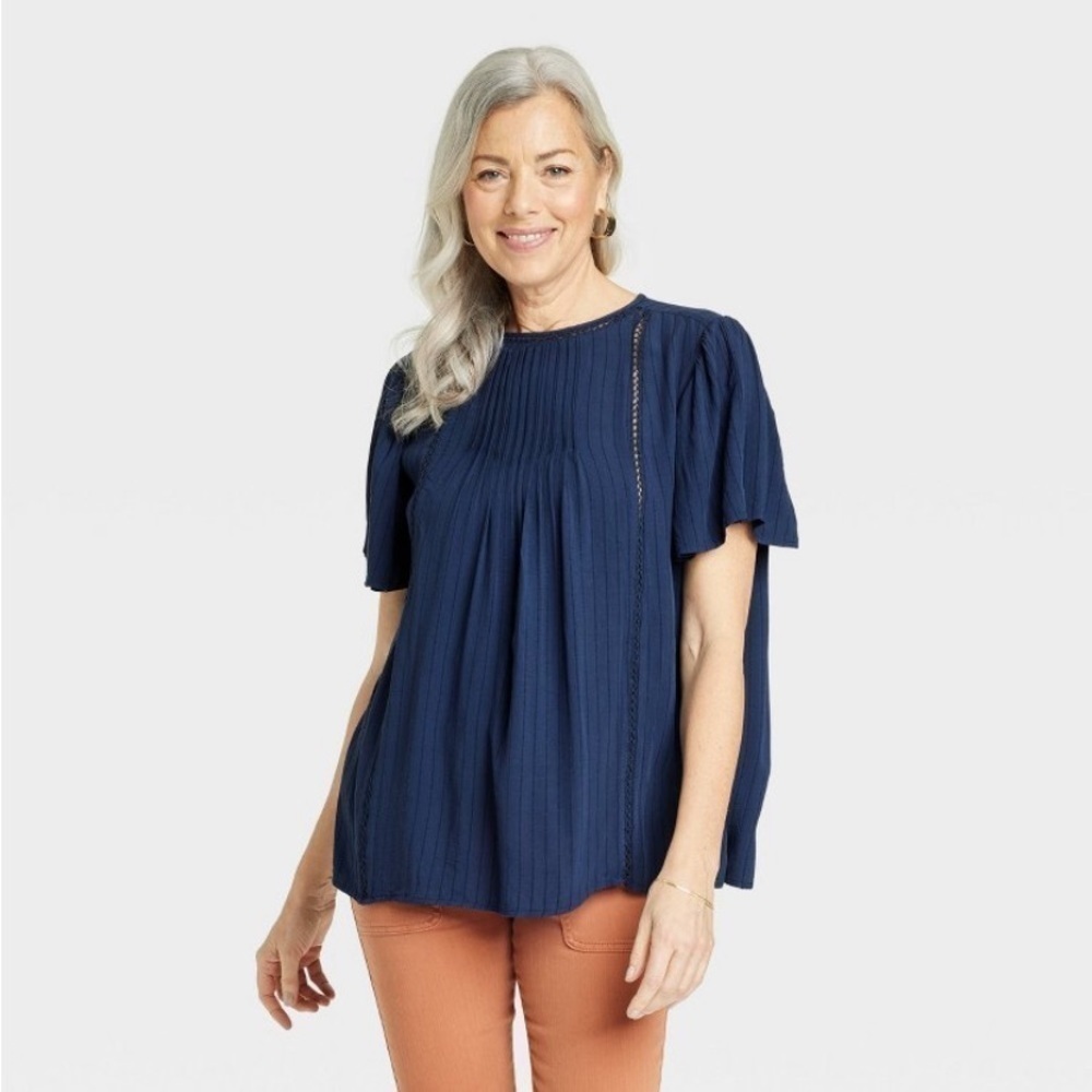 Women's Flutter Sleeve Eyelet Embroidered
Top - Knox Rose Navy Blue XS
